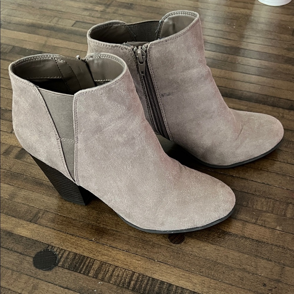 Stylish Women's Grey Ankle Booties
